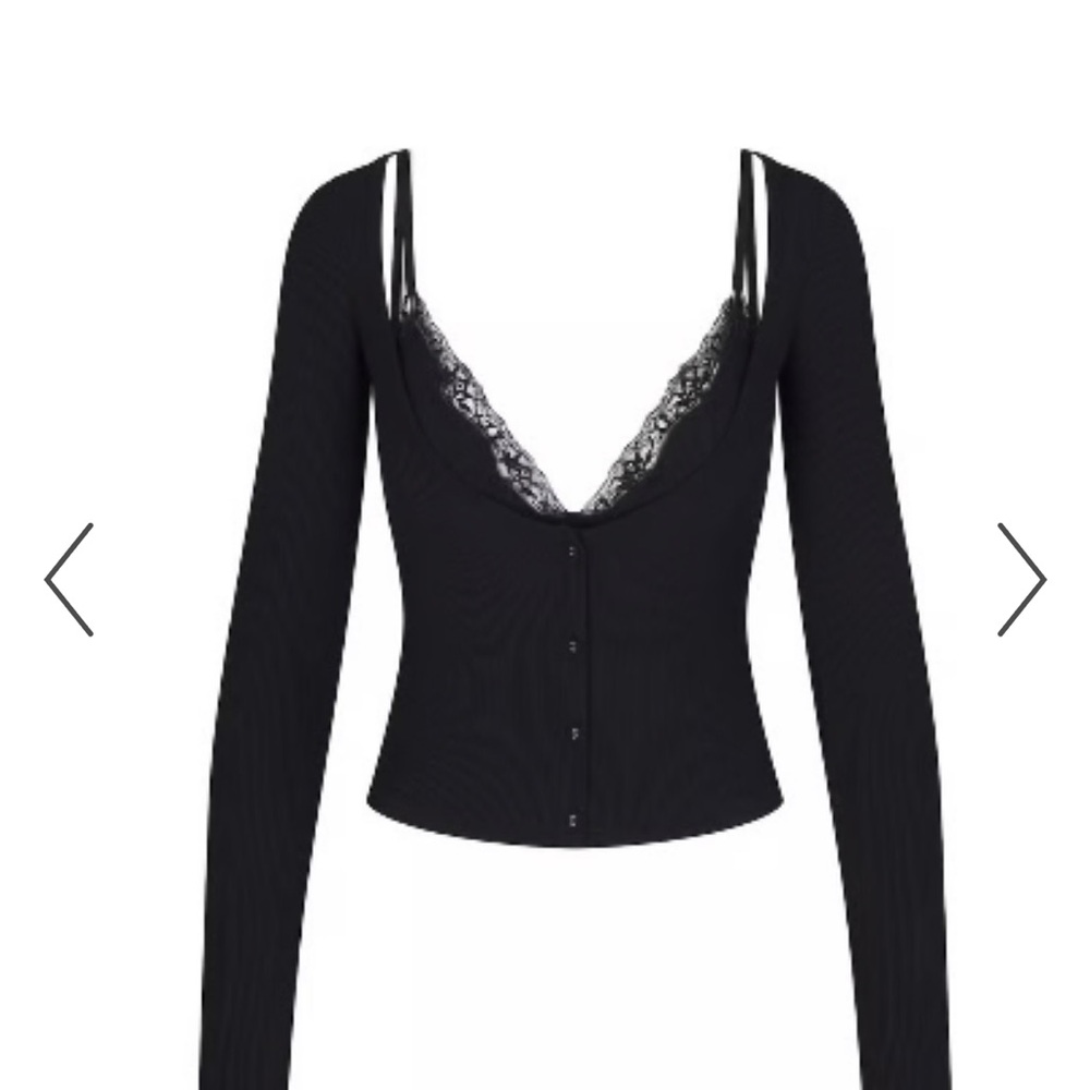 SKIMS  Long Sleeve Lace Trim Top